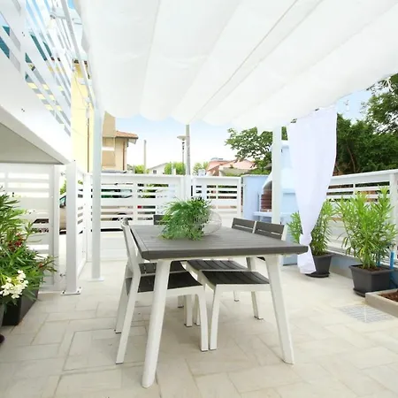 Mare Mosso With Private Jacuzzi Апартаменты *