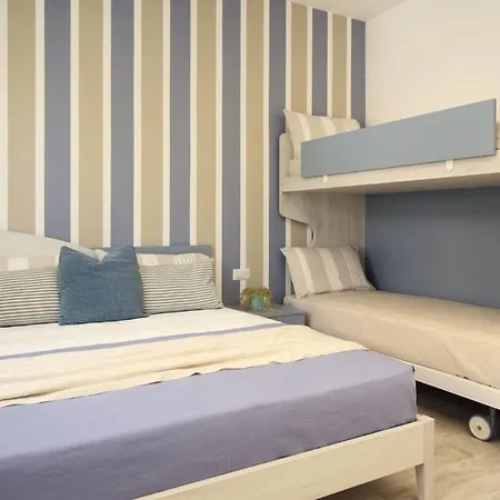 Апартаменты Mare Mosso With Private Jacuzzi San Mauro Mare