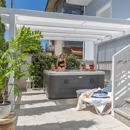 Mare Mosso With Private Jacuzzi Apartment