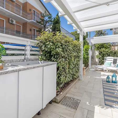 Mare Mosso With Private Jacuzzi Apartment